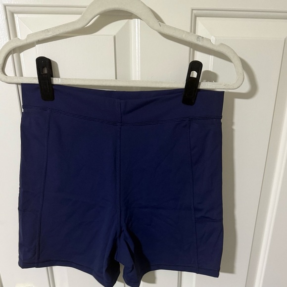 2/$20 Offline by Aerie Goal Pocket Women's Navy Bike Shorts - Picture 5 of 6